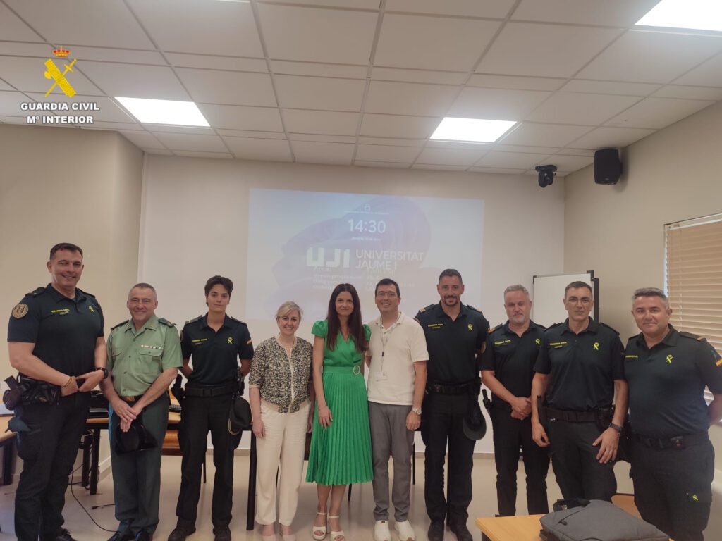 SEPRONA y el Servicio Marítimo de la Guardia Civil participan en un seminario sobre la protección penal de la Posidonia oceánica en la UJI