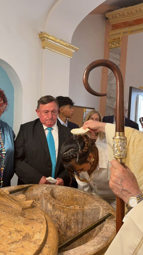 El Bautismo de adultos se dispara en la Diócesis de Segorbe-Castellón en 2026 – foto 3