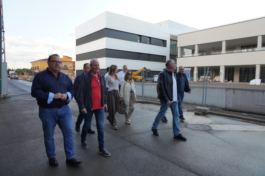El Consell cumple con Sant Mateu y ultima el fin de obras de una residencia que con 13 millones de euros “es vida para nuestra comarca”