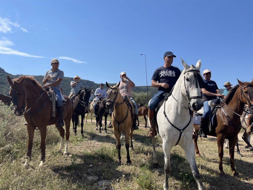 La Torre d’en Besora vivió una multitudinaria II Feria del Caballo y Productos del Maestrat con música, gastronomía y tradición