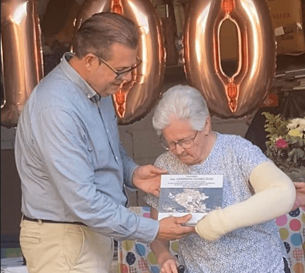 Alfondeguilla rinde homenaje a Generosa Gómez Juan por sus 100 años de vida