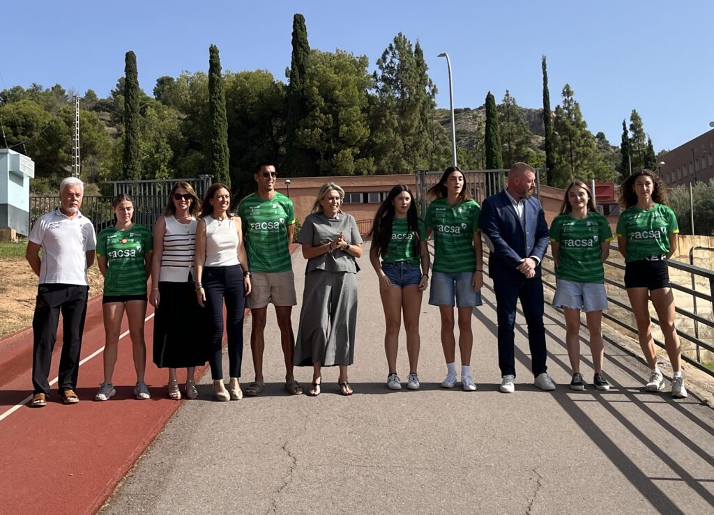 Marta Barrachina destaca el esfuerzo y los éxitos de los atletas del FACSA Playas de Castellón formados en el CITD Penyeta Roja – foto 3