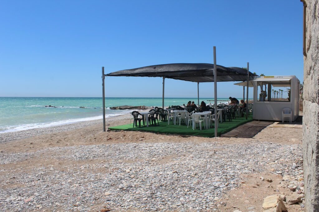 Nules saca a licitación tres chiringuitos de playa para las temporadas 2026 y 2027