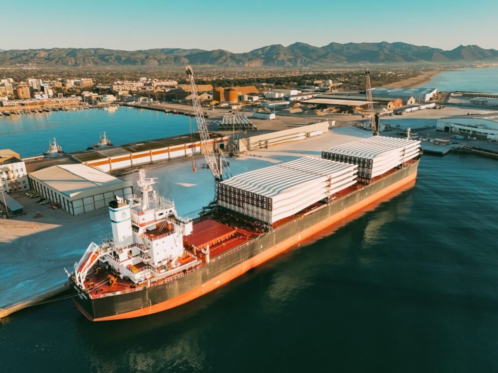 PortCastelló visibiliza en Breakbulk Europe su potencial logístico para la carga especial