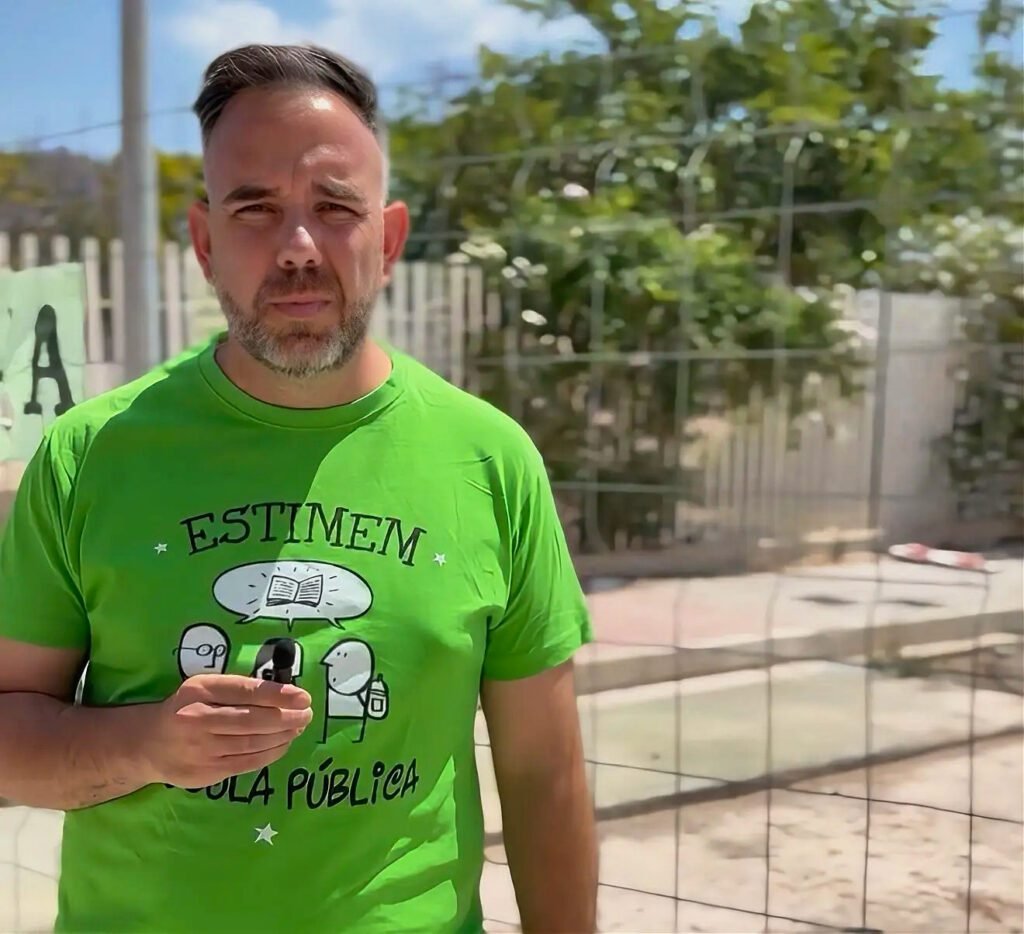 Simó se compromete a climatizar todos los centros educativos de Castelló ante la “desidia” del Consell
