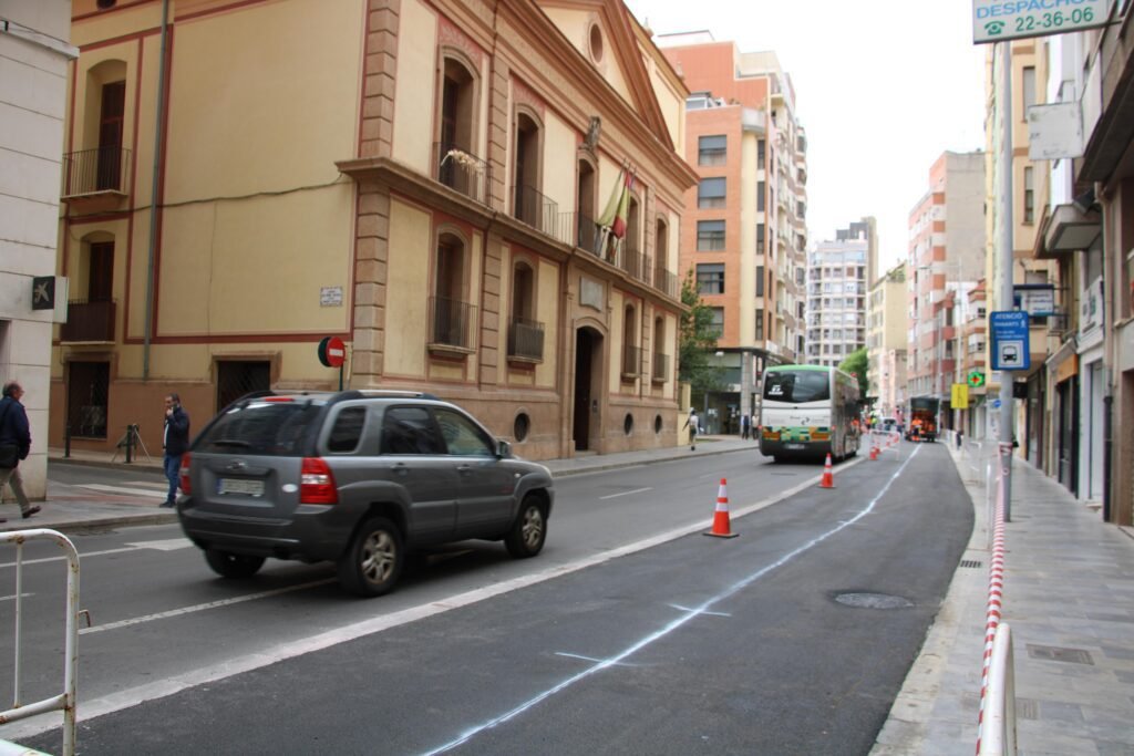 Castellón acomete del 15 al 26 de junio los trabajos finales de limpieza y repintado en la plataforma del TRAM