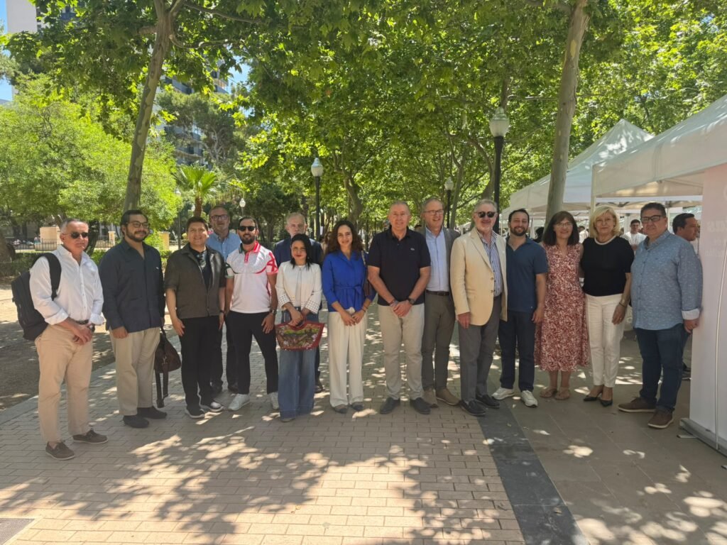 Castellón celebra en el Parque Ribalta  la jornada de la Mesa Consular con la participación de 14 consulados