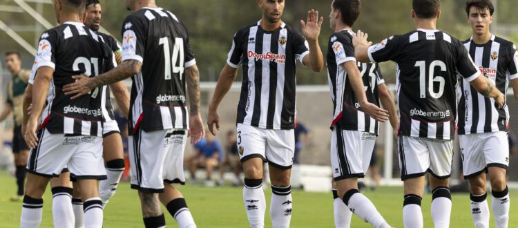 El CD Castellón vence al CE Sabadell en la Ciudad Deportiva La Coma (2-0)