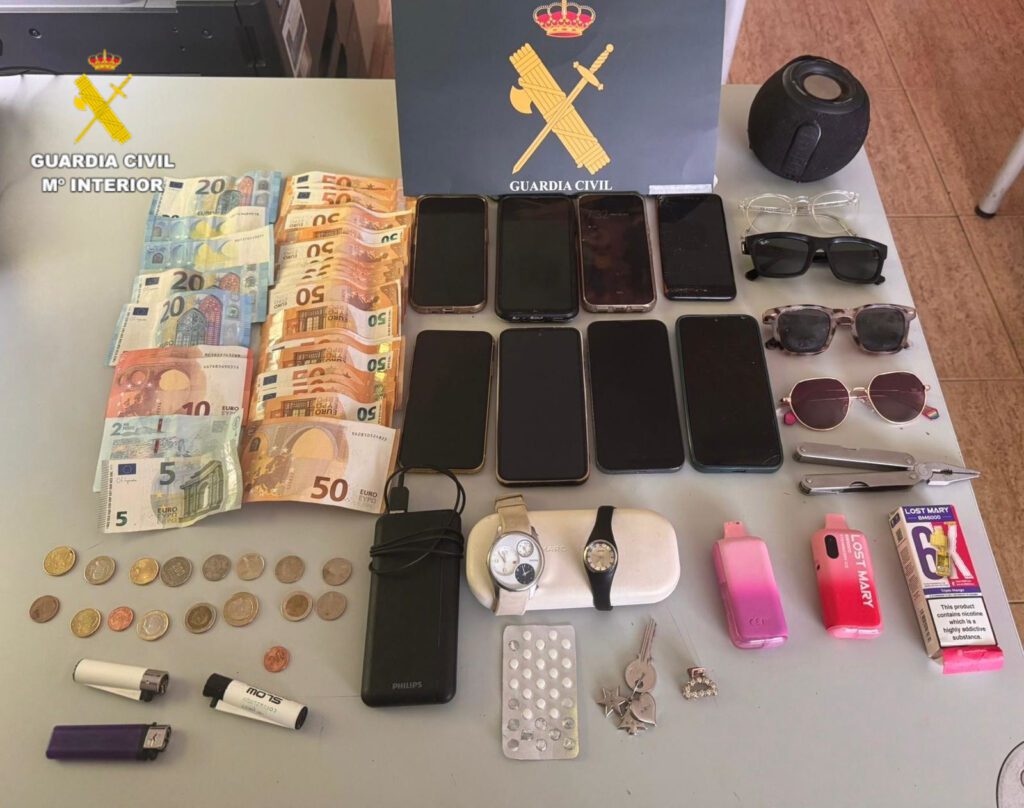 La Guardia Civil detiene a tres personas por varios hurtos y pertenencia a grupo criminal en Benicàssim
