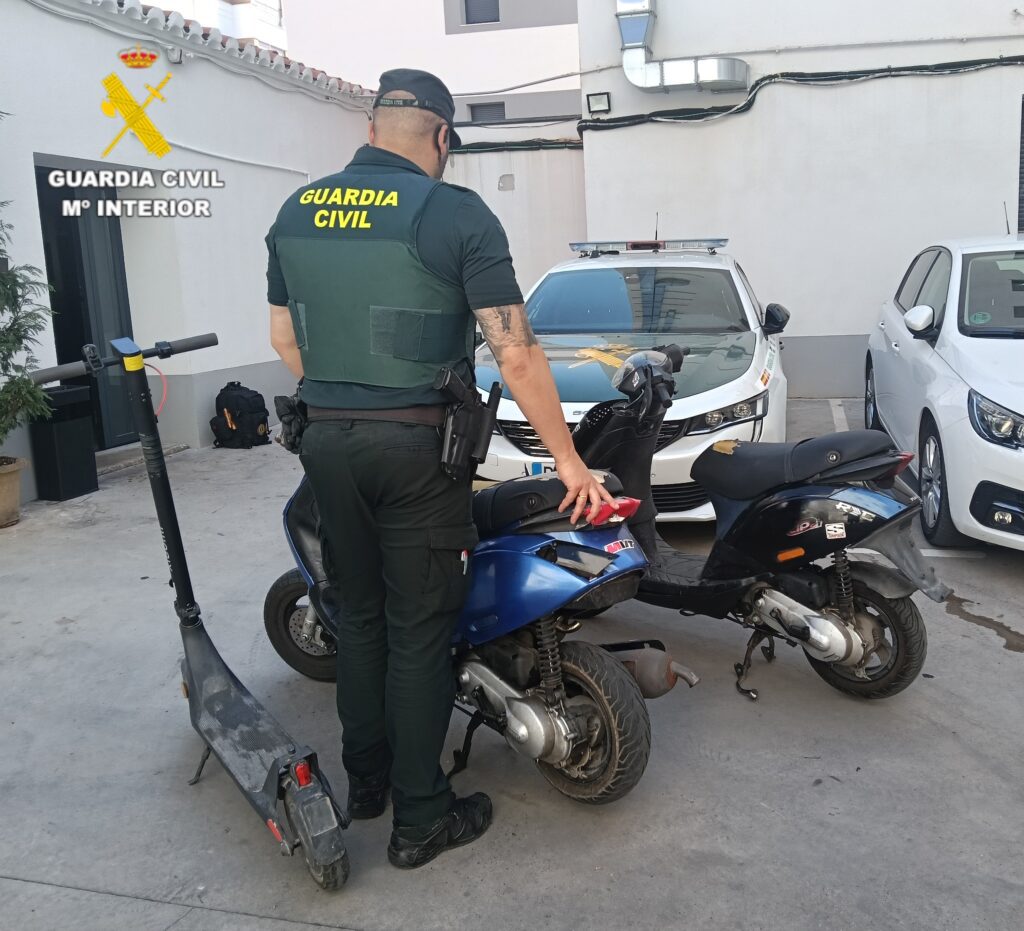 La Guardia Civil ha desarticulado un grupo dedicado al robo de ciclomotores en Burriana