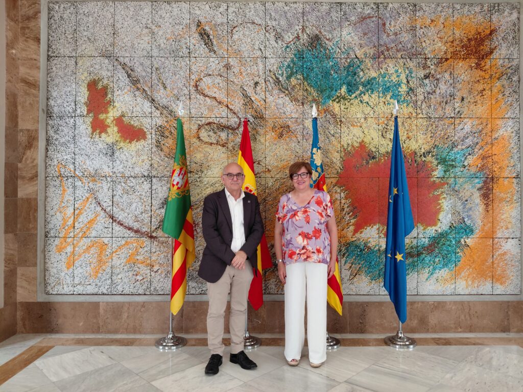 García Valls recibe al rector de la Universitat Jaume I de Castellón y anima a seguir estrechando la colaboración institucional para impulsar nuevos proyectos y mejoras