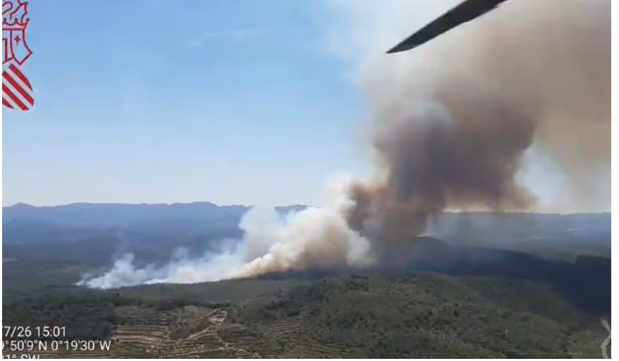 Incendio forestal en Soneja