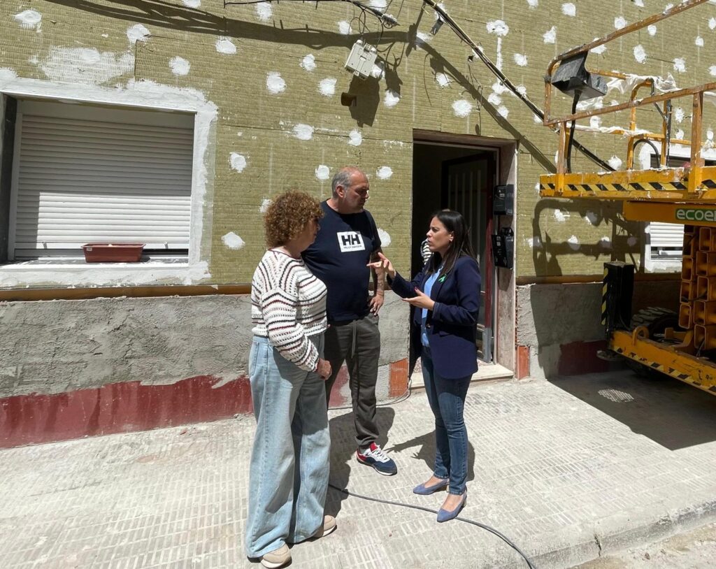 Castellón comparte a través de administradores de fincas, agentes de la propiedad inmobiliaria y arquitectos las ayudas para la rehabilitación de edificios