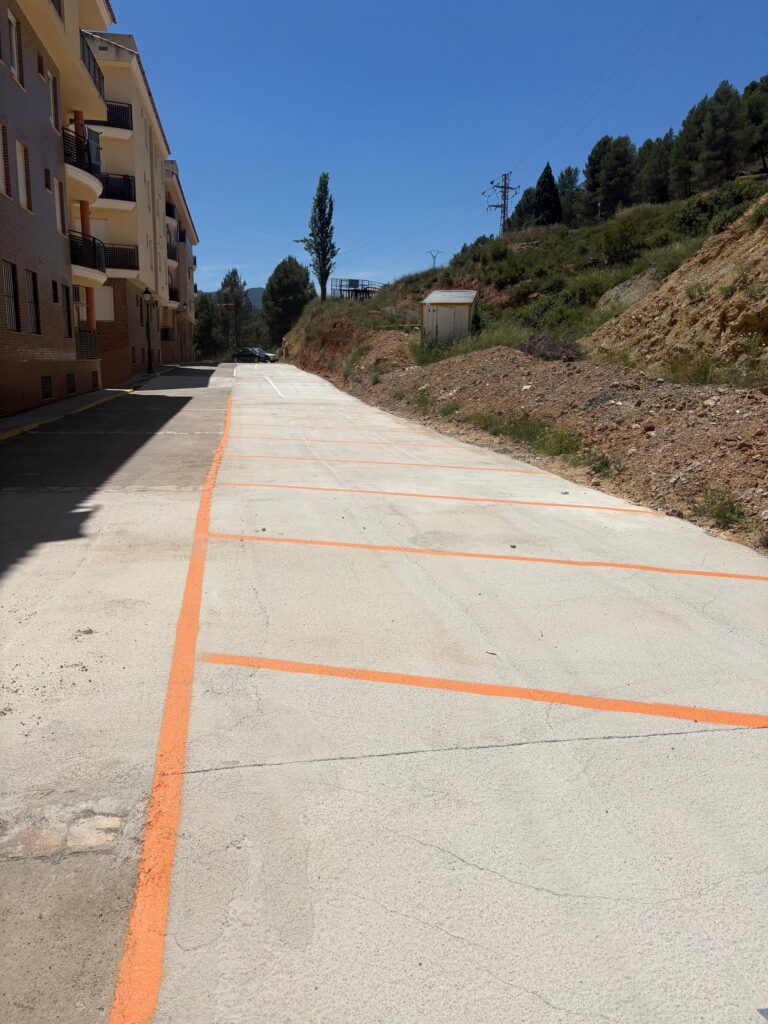 Montanejos crea plazas de aparcamiento de uso exclusivo para el vecindario