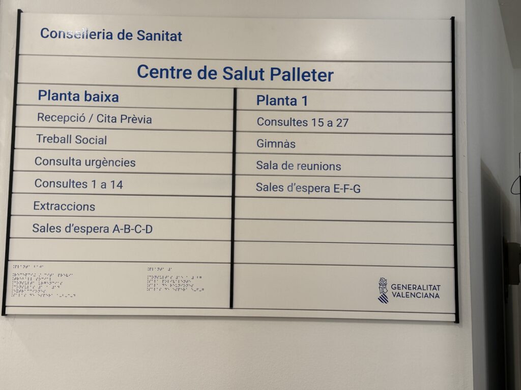 CSIF denuncia que el centro de salud Palleter de Castellón incumple la normativa al rotular sus instalaciones únicamente en valenciano tras las obras de reforma
