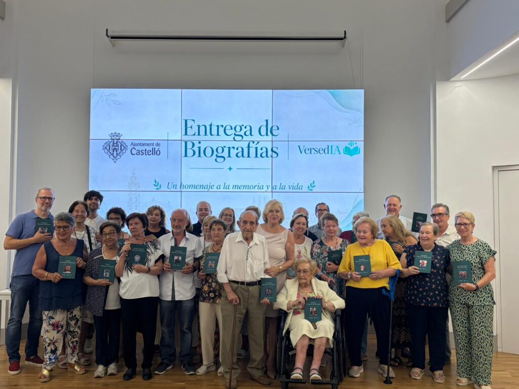 Castellón entrega los primeros 30 libros autobiográficos gracias al proyecto “VersedIA” preservando los recuerdos de su Gente Mayor