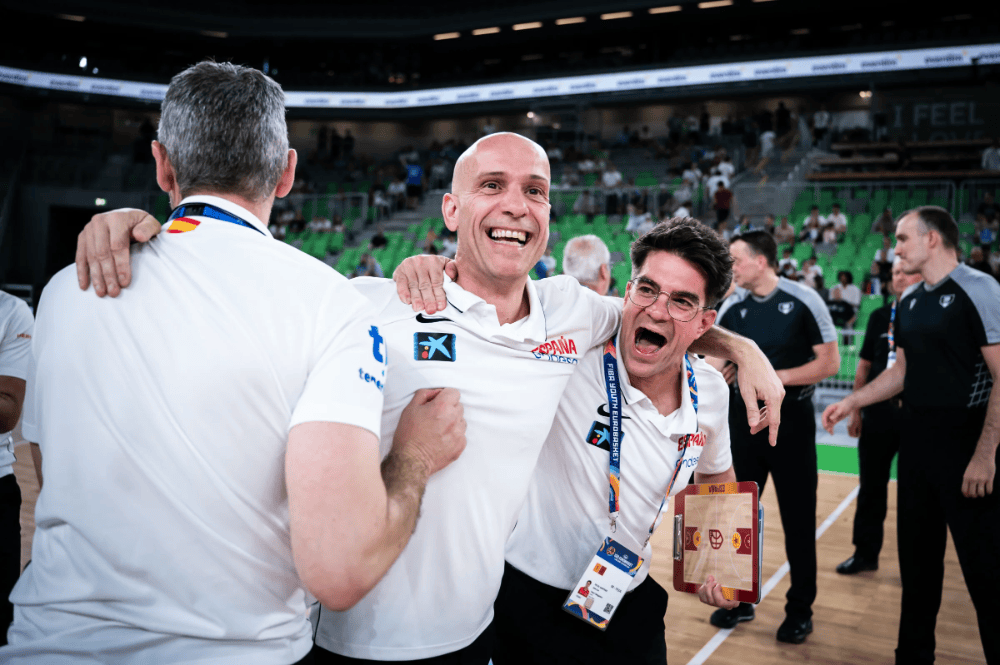 José Luis Pichel y Dídac Cebolla conquistan el bronce en el EuroBasket U20 con España
