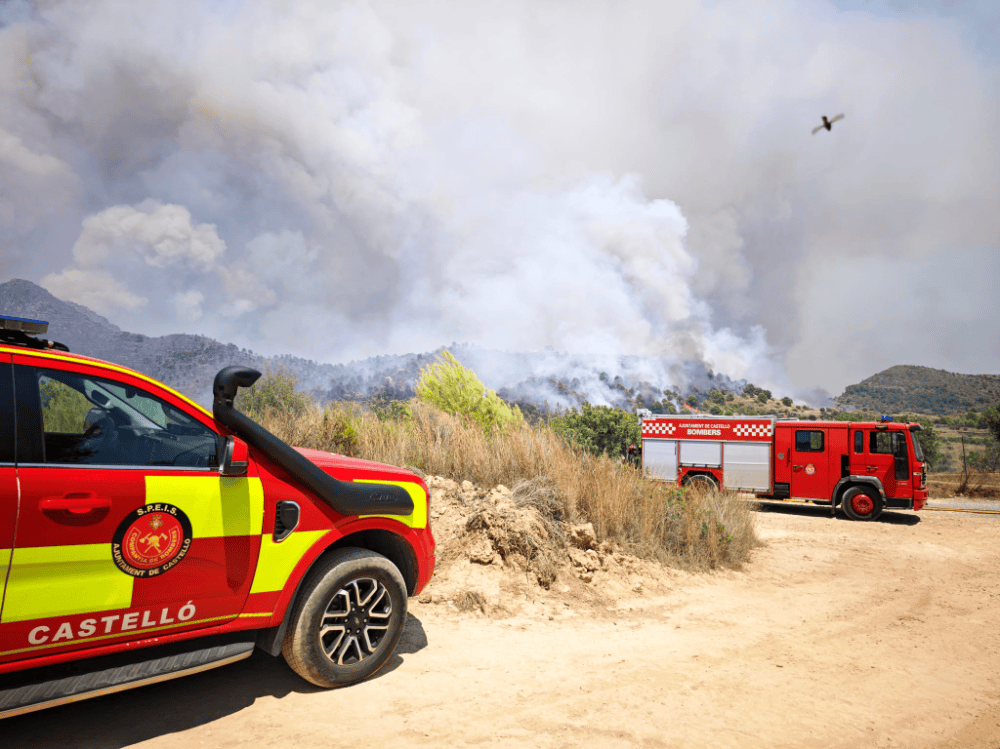 El Ayuntamiento de Castellón moviliza efectivos de Bomberos para colaborar en la extinción del incendio forestal de La Vall d’Uixó
