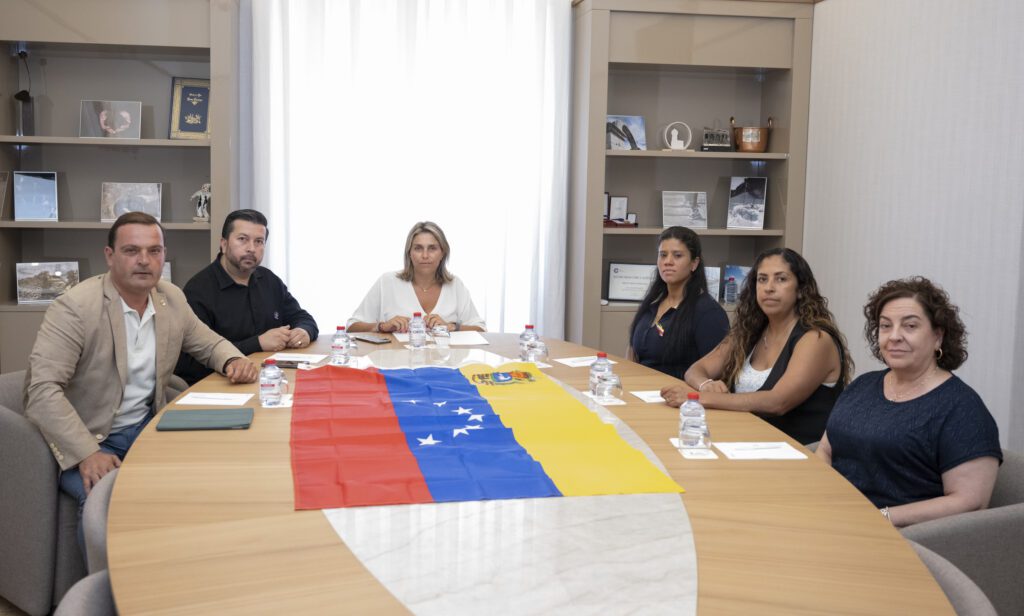 La Diputación estrecha la colaboración con Asovecas y ayudará en el transporte de ayuda a Venezuela y en atención psicológica a la comunidad venezolana en Castellón