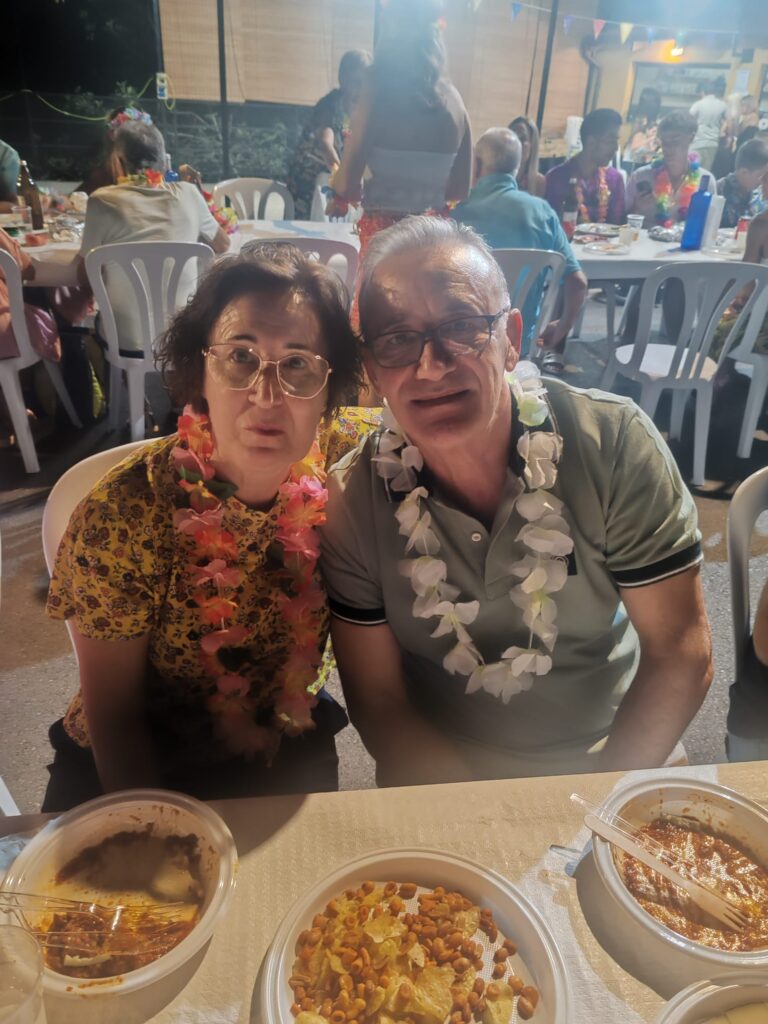 «Tardeo» festivo en la AAVV de Los Ángeles con motivo de sus fiestas – foto 18