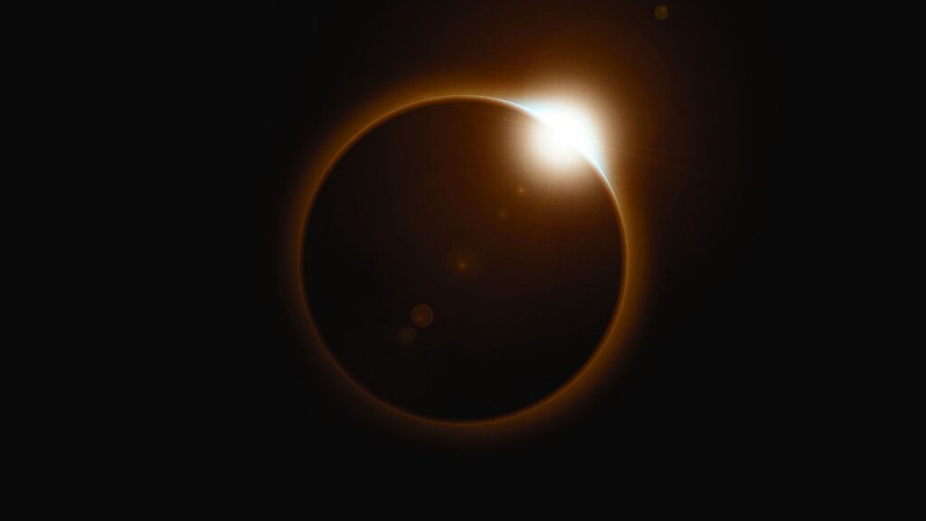 El eclipse total de sol atraerá a la mejor constelación de divulgadores científicos a Castellón