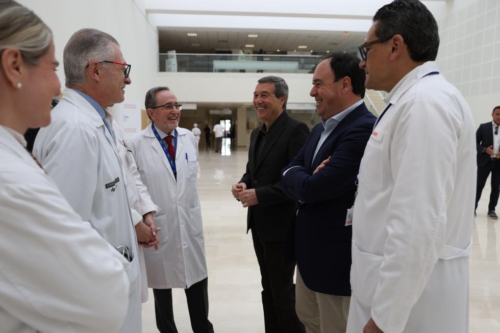 Pérez Llorca resalta el incremento de la plantilla de la sanidad pública valenciana con la creación de más de 3.600 nuevas plazas durante los últimos tres años