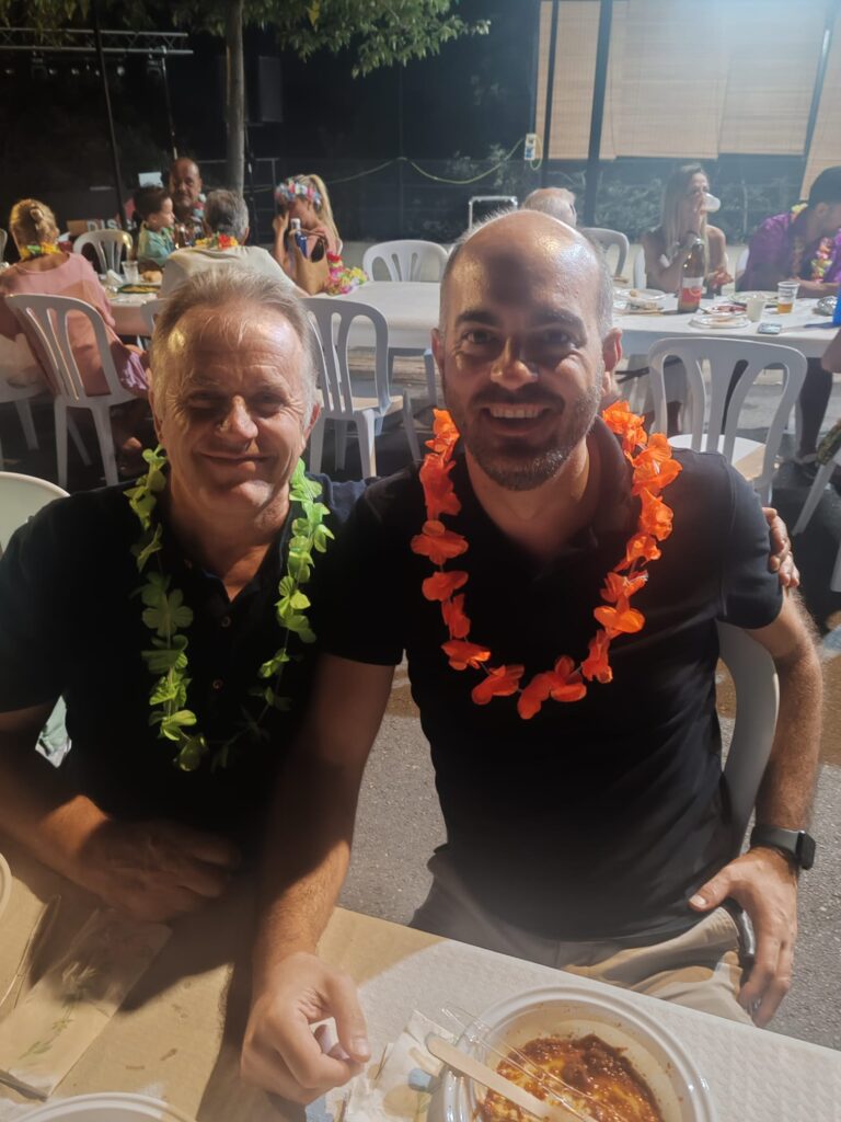 «Tardeo» festivo en la AAVV de Los Ángeles con motivo de sus fiestas – foto 19