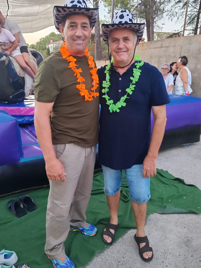 «Tardeo» festivo en la AAVV de Los Ángeles con motivo de sus fiestas – foto 5