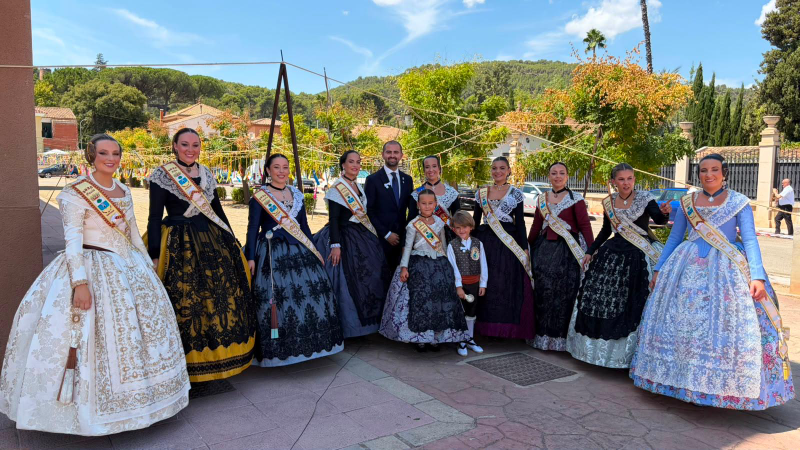 La Colonia Valenciana de Veraneantes de Navajas moviliza a más de 600 vecinos en unas “fiestas históricas que unen”