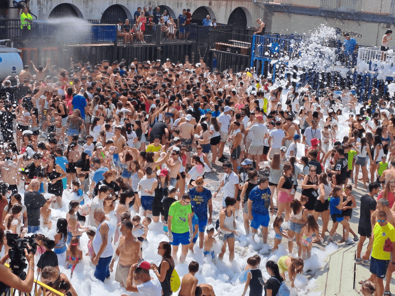 Nules repartirá miles de pañuelos para promocionar sus fiestas patronales