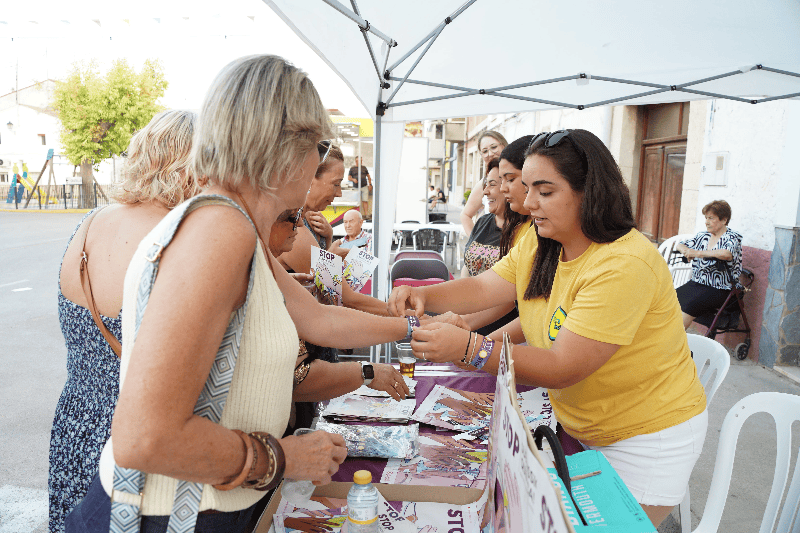 La campaña piloto de la Diputación de Castellón para blindar las fiestas de verano contra la sumisión química llega a 40 municipios de la provincia