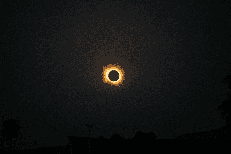 El eclipse revoluciona la tarde-noche de Castellón