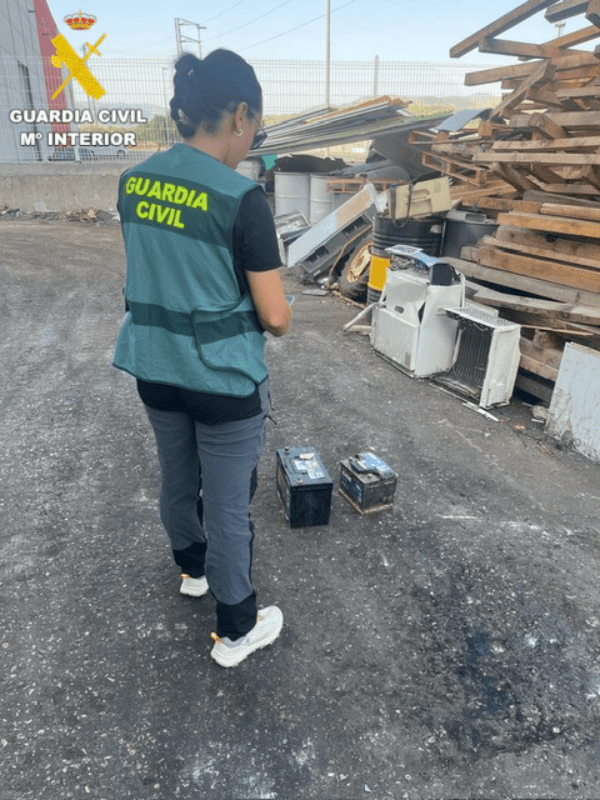 La Guardia Civil ha detenido a una mujer por delitos de hurto en las localidades de Benicarló y Vinaroz