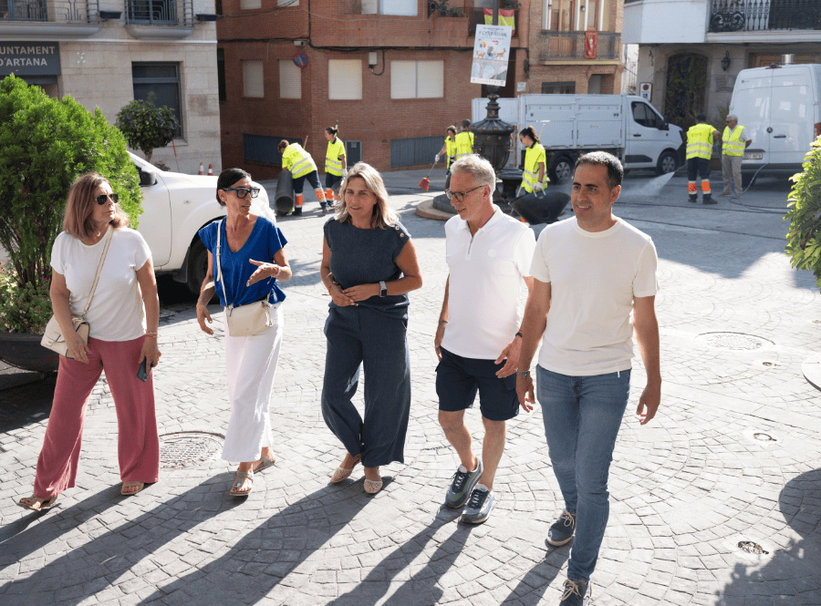 La Diputación de Castellón limpia 17 núcleos de población en 24 horas para recuperar la vida en calles, parques y plazas tras el incendio