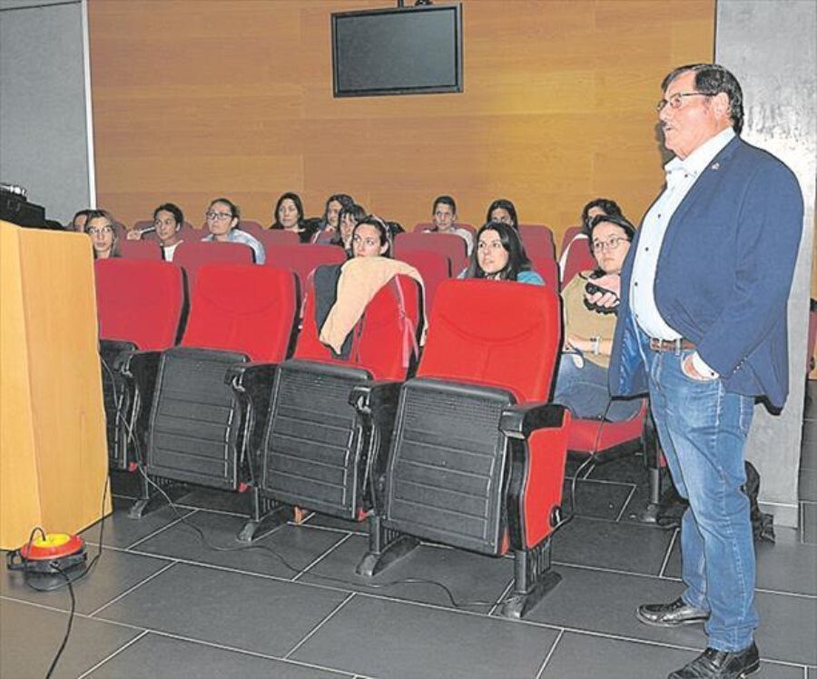 El COECS expresa su más sentido pésame por el fallecimiento del cirujano Gustavo Traver Martínez