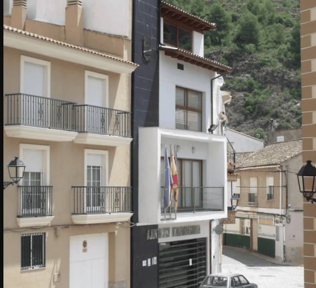 Alfondeguilla acoge la primera actividad del ciclo ‘Escenaris de Memòria’ con una velada dedicada a descubrir el cielo y el patrimonio del Castellet