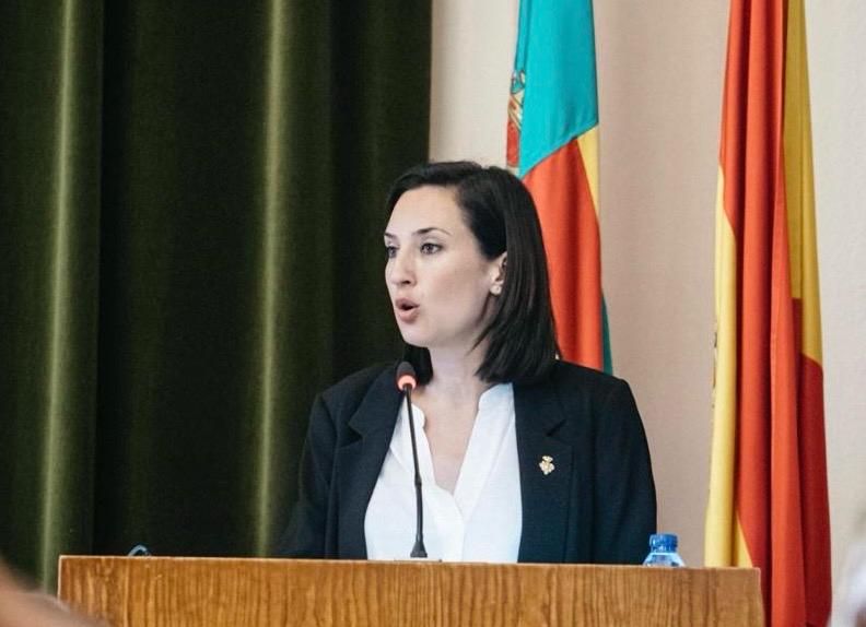 María España responde a Compromis en referencia a la climatización de los centros escolares