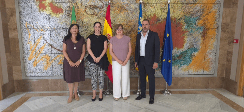 García Valls recibe a la nueva presidenta del Colegio Oficial de Graduados Sociales de Castellón, Rebeca Gordon