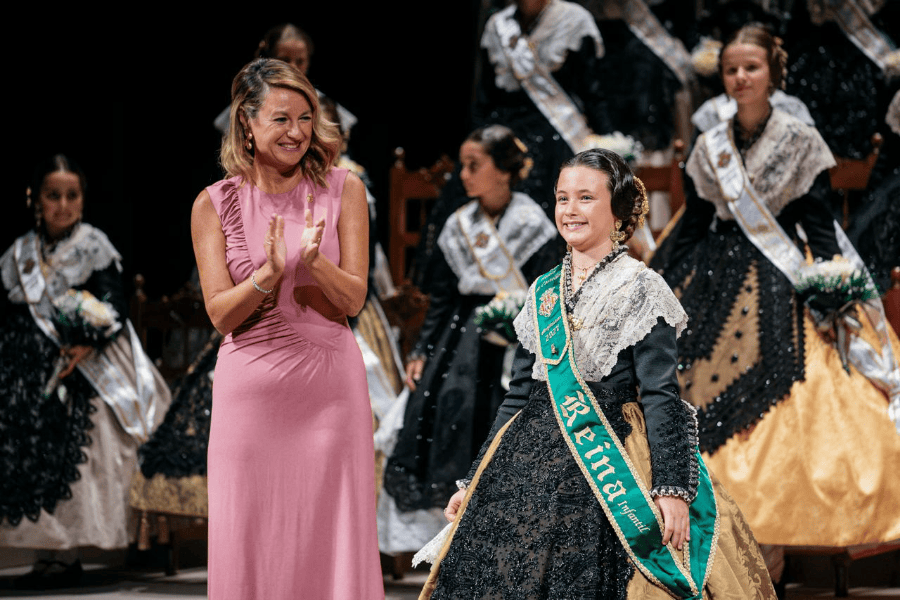 Nayra Luque Beltrán es proclamada Reina Infantil de las Fiestas de Castellón 2027
