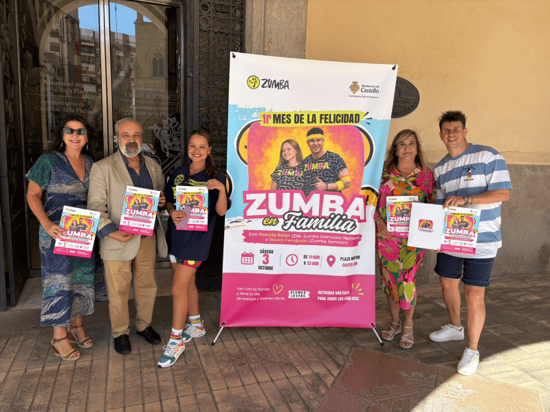 Castellón celebra una clase gratuita de zumba en la Plaza Mayor para fomentar los hábitos de vida saludables