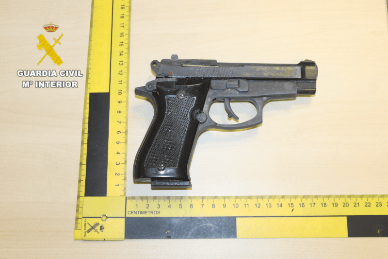 La Guardia Civil detiene a un hombre e investiga a una mujer por un delito de amenazas graves y lesiones