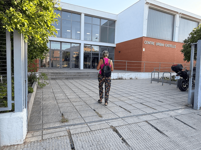 El Centro Urban recorta usuarios y deja sin fecha el inicio de curso eliminando  las actividades para menores de 60