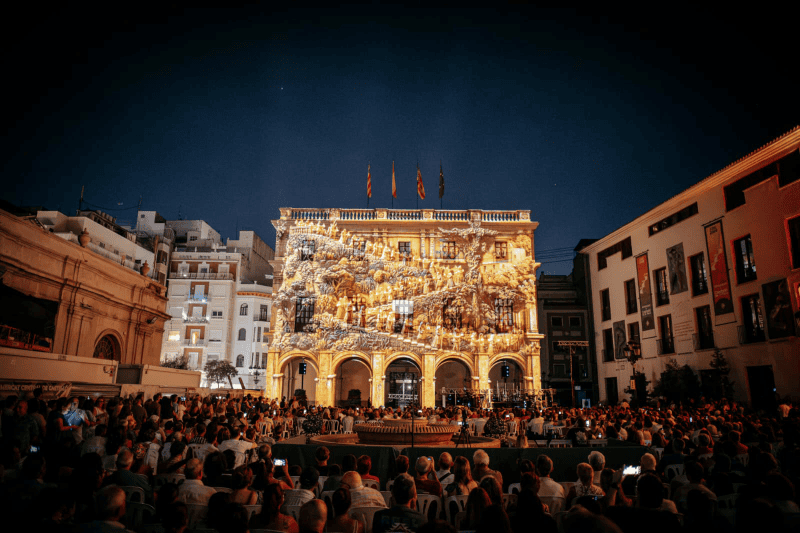 Primer pase del videomapping con el que Castellón recuerda su fundación