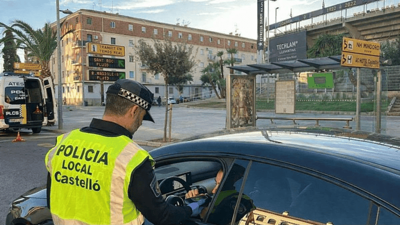 La Policía Local de Castellón pone en marcha una campaña especial contra el alcohol y las drogas al volante coincidiendo con la vuelta a la ciudad