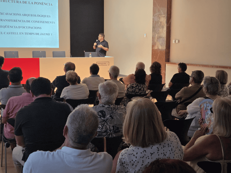El Menador abre el ciclo de conferencias del 775 aniversario con una mirada a los orígenes de Castellón