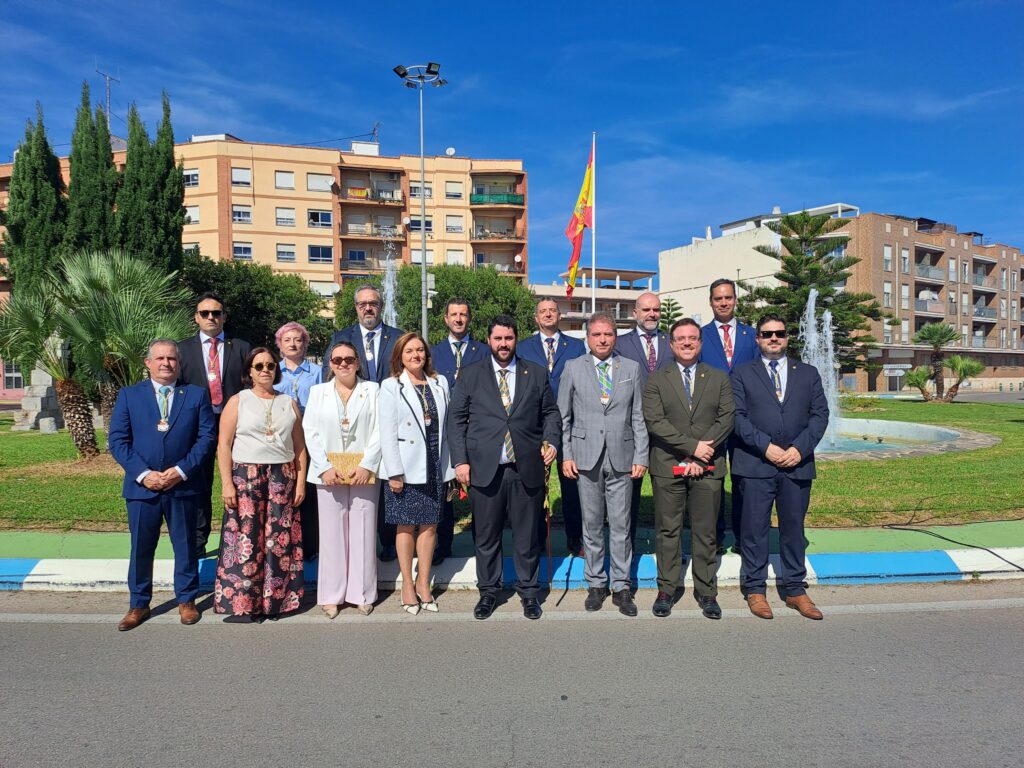 Nules conmemora el día de la fiesta nacional con la izada de la bandera de España – foto 4