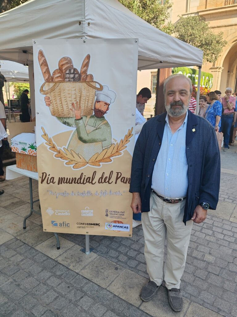 Castellón celebra el Día Mundial del Pan con el reparto de productos artesanos en la plaza de la Pescadería – foto 6