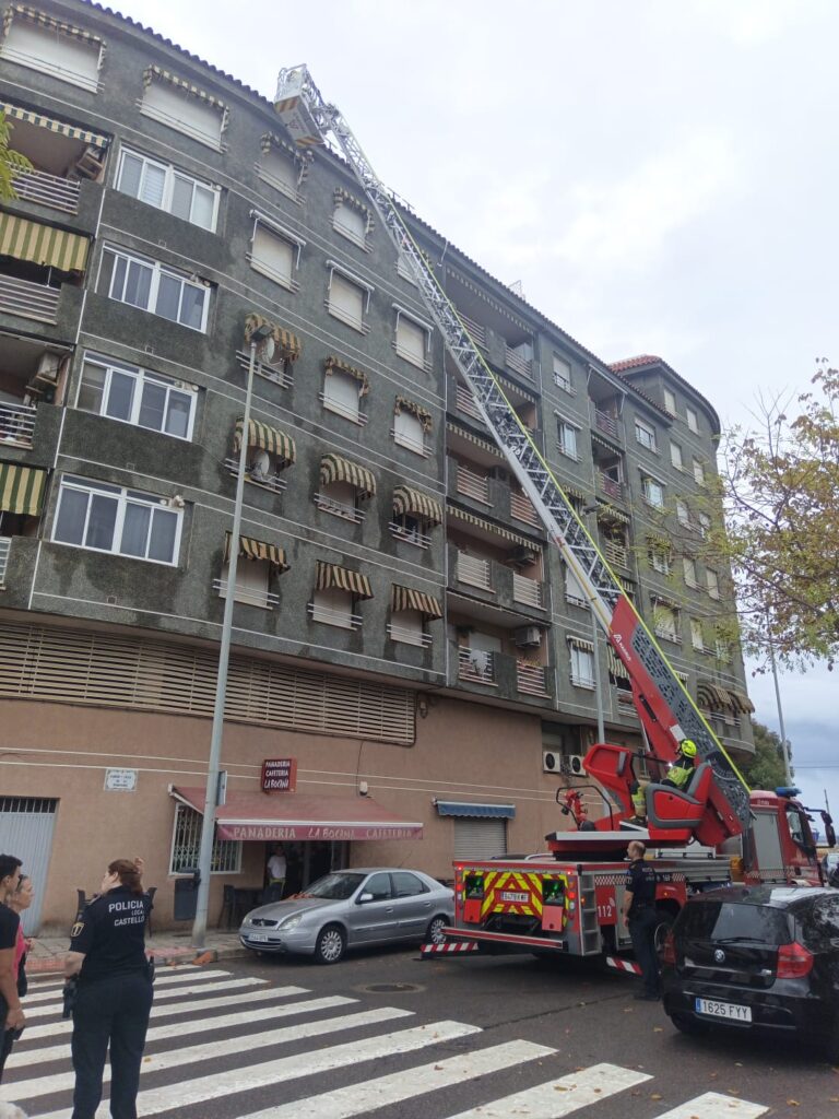 La alcaldesa reconoce el excelente comportamiento de los ciudadanos y el trabajo de bomberos y Policía Local ante la alerta – foto 4