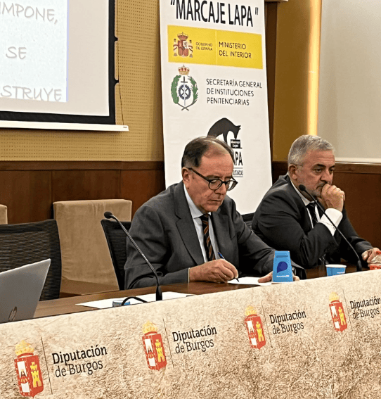 Ángel Luis Ortiz subraya la apuesta por la creación de nuevas unidades caninas para prevenir la entrada y el consumo de droga en prisión