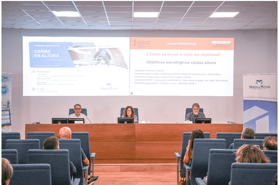 Unión de Mutuas reúne a INVASSAT y a especialistas para reforzar la prevención de las caídas en altura